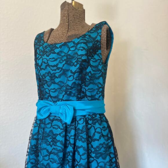 Women’s Medium Teal Blue Lace Overlay Party Dress Bow Waist Vintage Goth Grunge - Picture 3 of 4